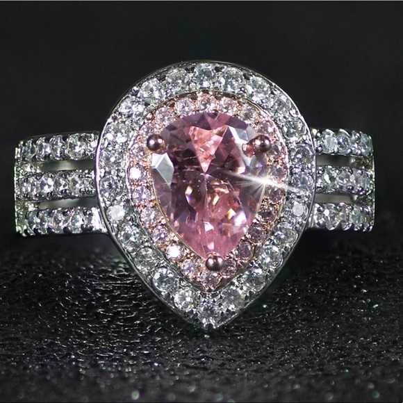 ✨✨Silver Pink Sapphire Crystal Ring✨✨ - Picture 2 of 4
